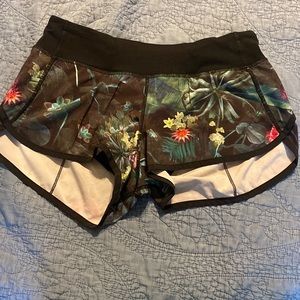 Lululemon Speed Short 2.5” size 4